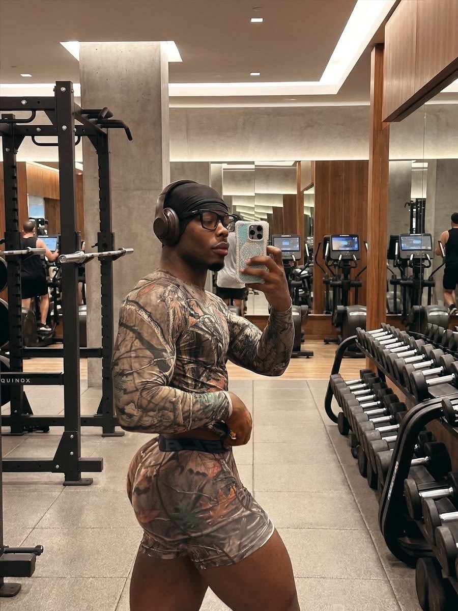 Georgewove01's tweet photo. Lowkey, every man wants their body to be fit and sweet like this.♥️ https://t.co/YRpANMirx0