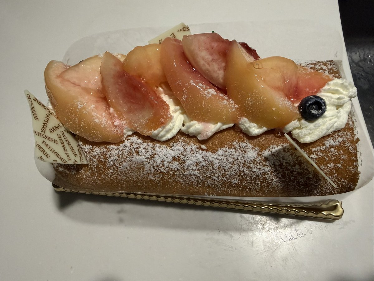 yoshi60094023's tweet photo. 昨日は久しぶりに彼氏くんと1日ゆっくり、、、買い物行って油そば食って、デザート買って夜は彼氏くんが冷や汁作ってくれました https://t.co/a0HbPN7rjT