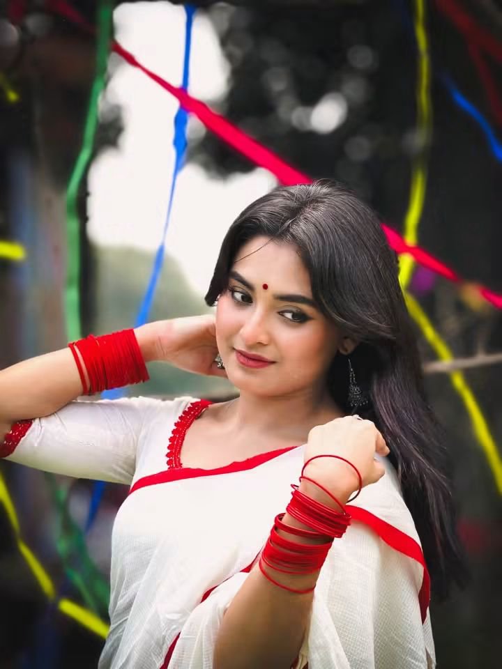 abdullahiman24's tweet photo. Happy Birthday Suhasini 🌸
Warm birthday wishes to actress Tanjim Saiara Totini. https://t.co/hJFCBWNkF5