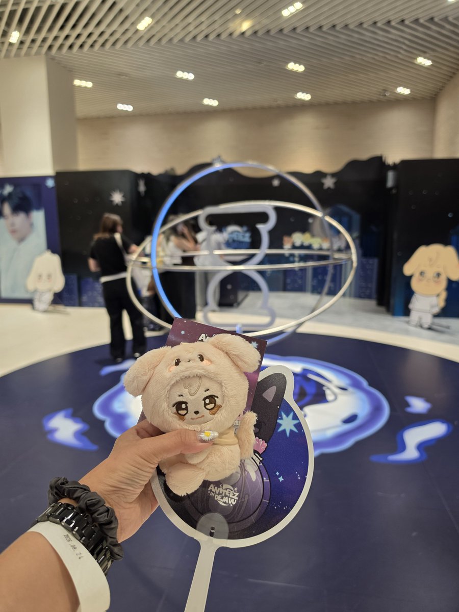 hhhyinggg's tweet photo. #ATEEZ #ANITEEZ
#애니티즈 #ANITEEZ_IN_DejaVu
 #사운드웨이브
So happy to be here! https://t.co/qicQKQAuBI