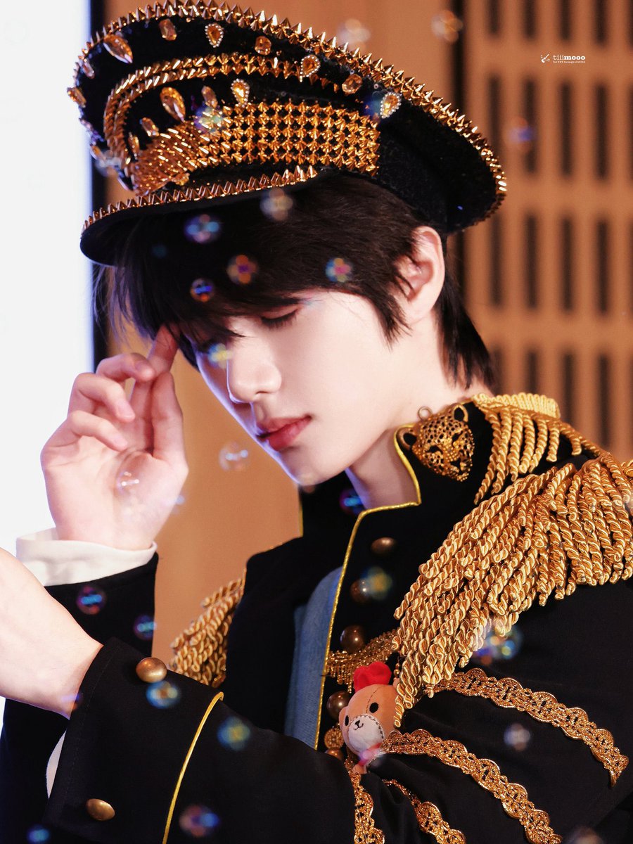 byam943's tweet photo. 왕자님 ,,,, https://t.co/kdBmMQZh6z