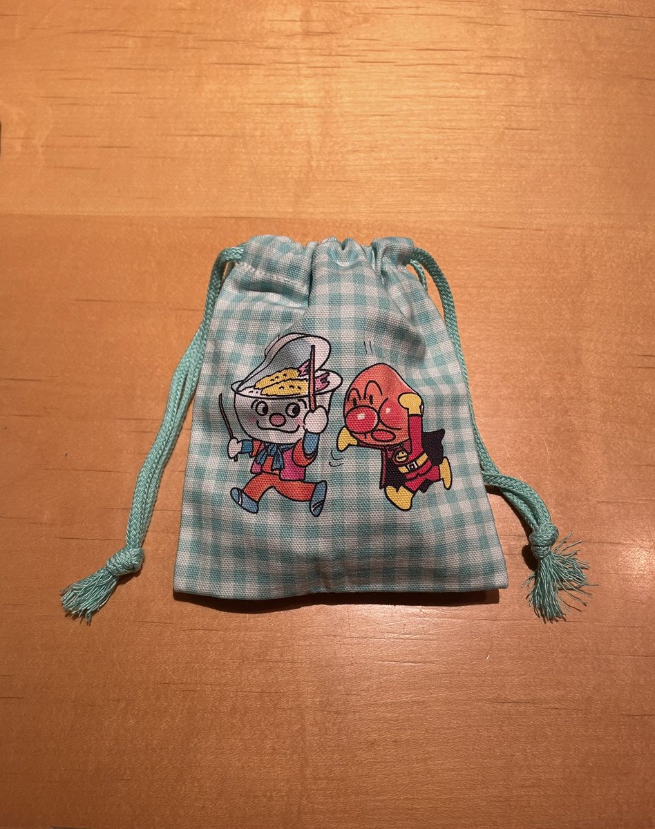pan3oo's tweet photo. アンパンマンミュージアムで可愛い巾着買った裏のバイキンマンがかわいい！ https://t.co/aXjw0oV8aF
