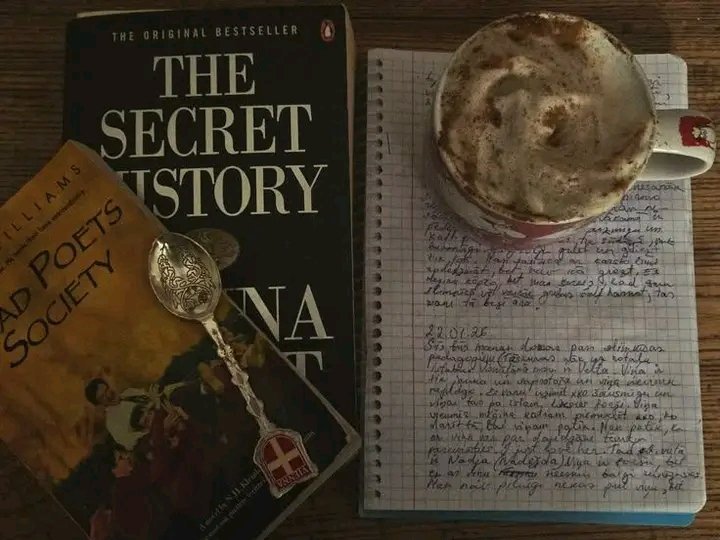alex_smithly's tweet photo. Perfection does exist, you just have to look for it in books >>> https://t.co/m5MJpN6u6d