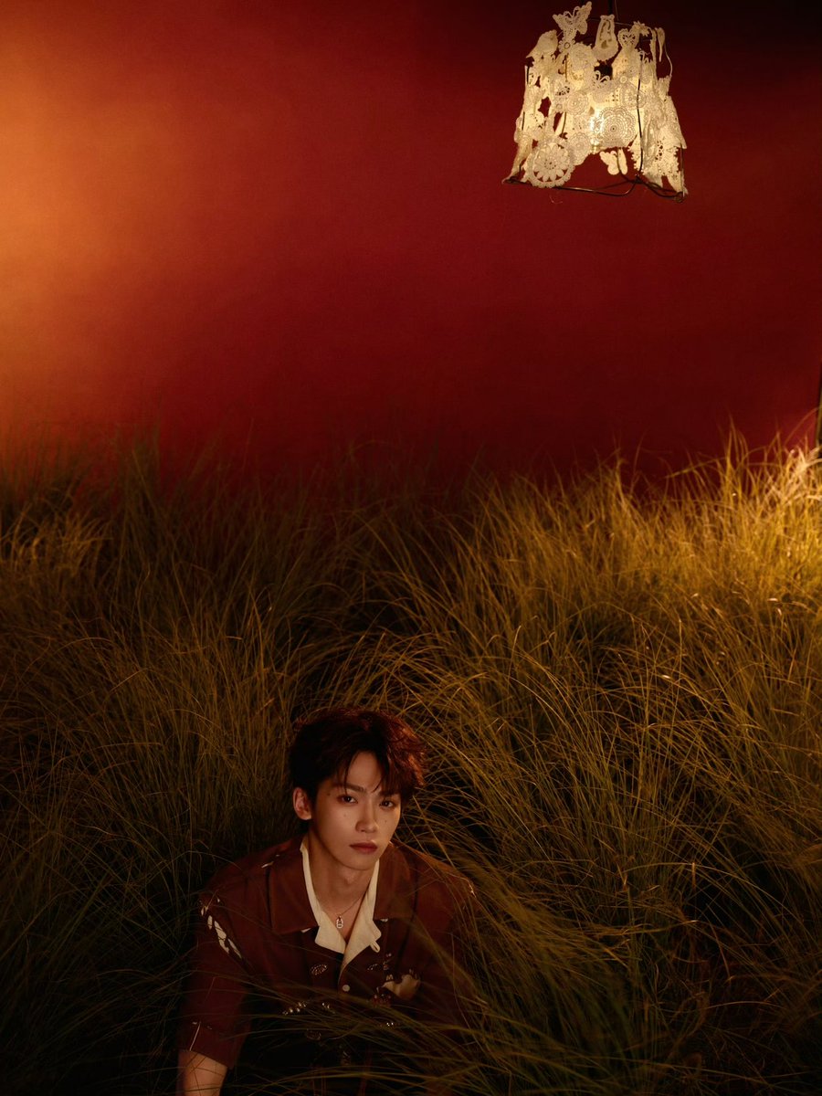 ITSMESTH17's tweet photo. น้องจื่อทำไมไปนั่งตรงนั้น มันจะคันเดี๋ยวผื่นขึ้น!!! https://t.co/iBSAFL9DfG