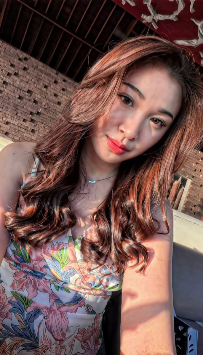 candy4mqv's tweet photo. 우리 결혼하자
나이나 거리는 신경 안
      써요
한국에서만 하면 돼요
저는 외국인 안 받아요 https://t.co/s0M6XYdhDT