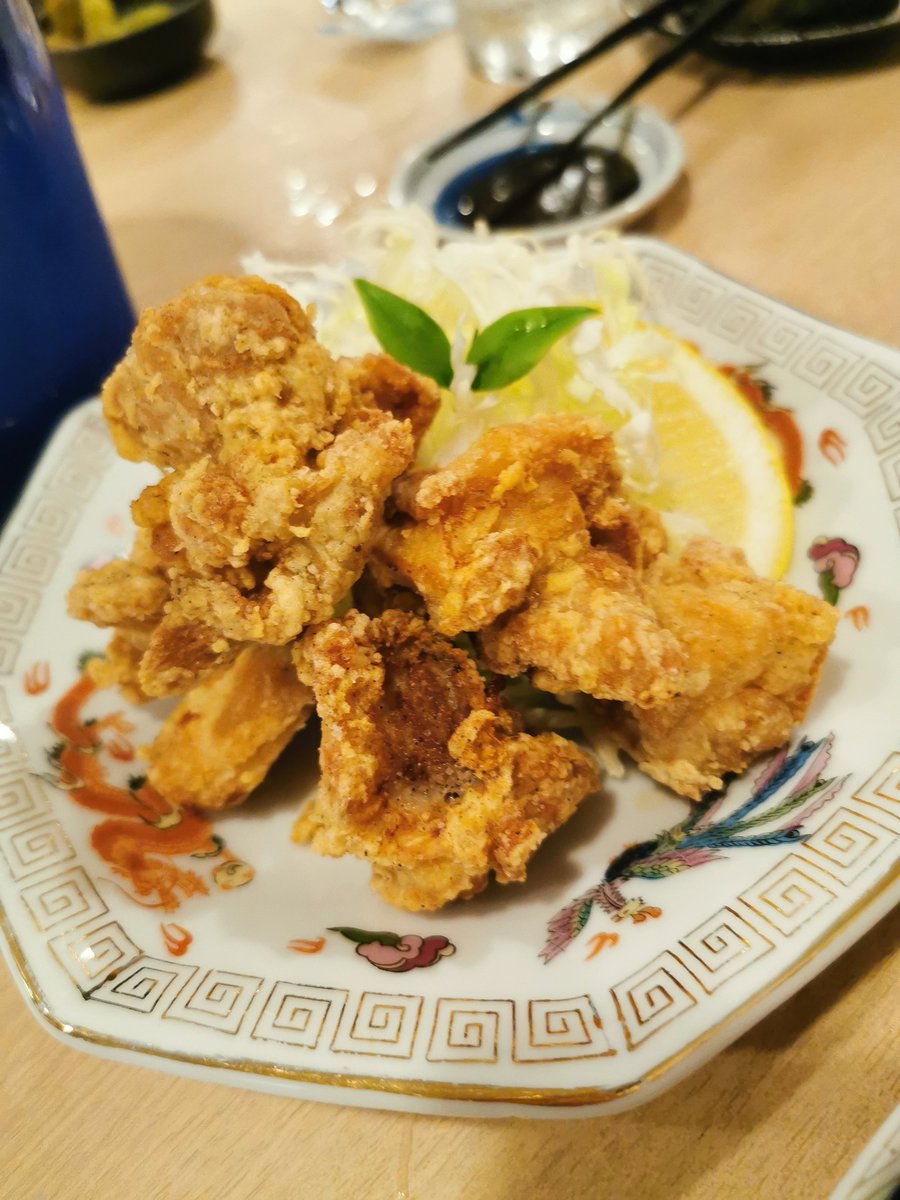 Ossans11C's tweet photo. 銚子駅前に半地下食堂howdy!さんがオープン。昼間は定食が中心、夜はお酒のあてをつまみながら一杯やる感じのお店でした。銚子駅前は長らく飲食店が少なかったですが、ここ最近増えてきて嬉しいですね。味も美味しかったですし、ぜひ行ってみて下さい。 https://t.co/iPYqXB5Vly