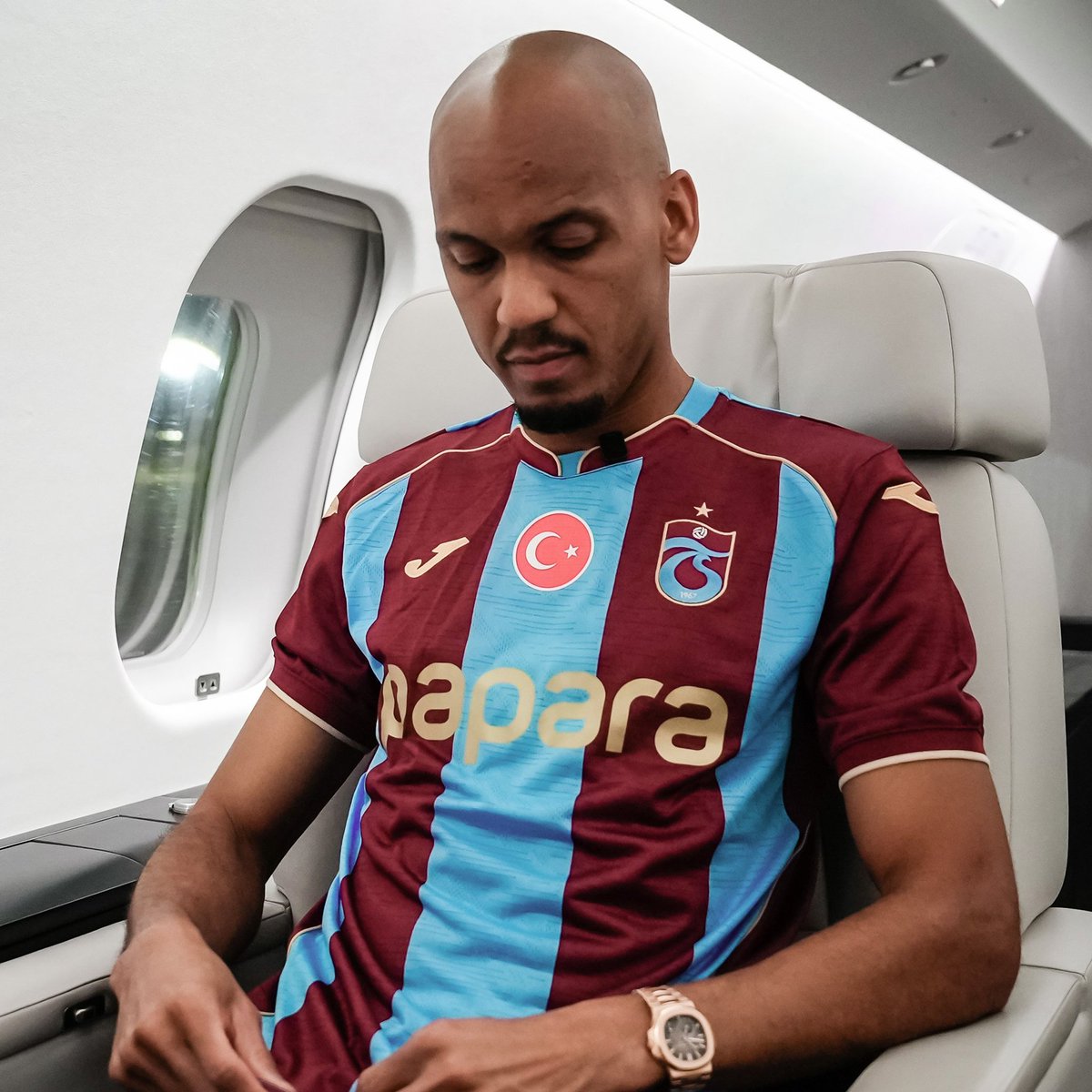 siyahsancakx's tweet photo. 🔵 Fabinho, Trabzonspor formasını giydi. https://t.co/qjIT7dN8bk