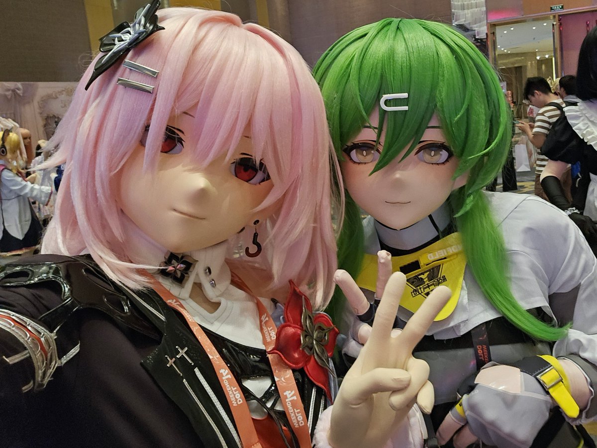 mitsu_kig's tweet photo. DW selfiesss

Kig from home and across the world~

@AuriRei_Kig @skykigurumi @PrinzH_kig @kiguFTW https://t.co/Cib7jDKApi