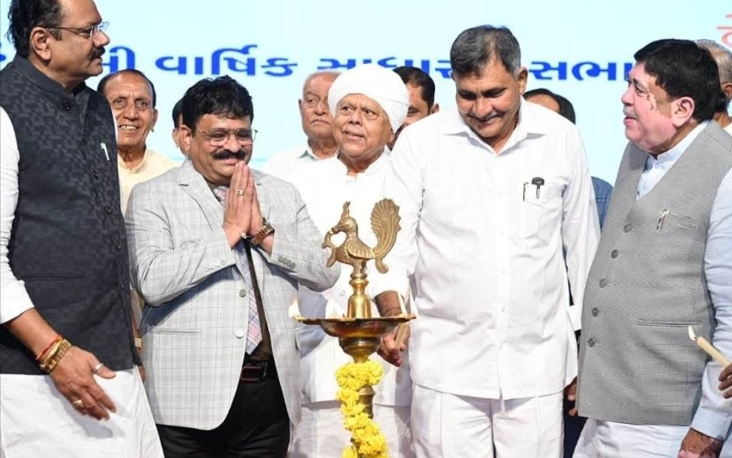 VyasAnchor's tweet photo. गांधीनगर में आयोजित गुजकोमासोल की 65वीं वार्षिक आम सभा — 2025-26
Event Host by Anchor Purvesh Vyas 
#anchorpv #hosting #motivation #anchor #emcee #gujcomasol https://t.co/A618GaQt74