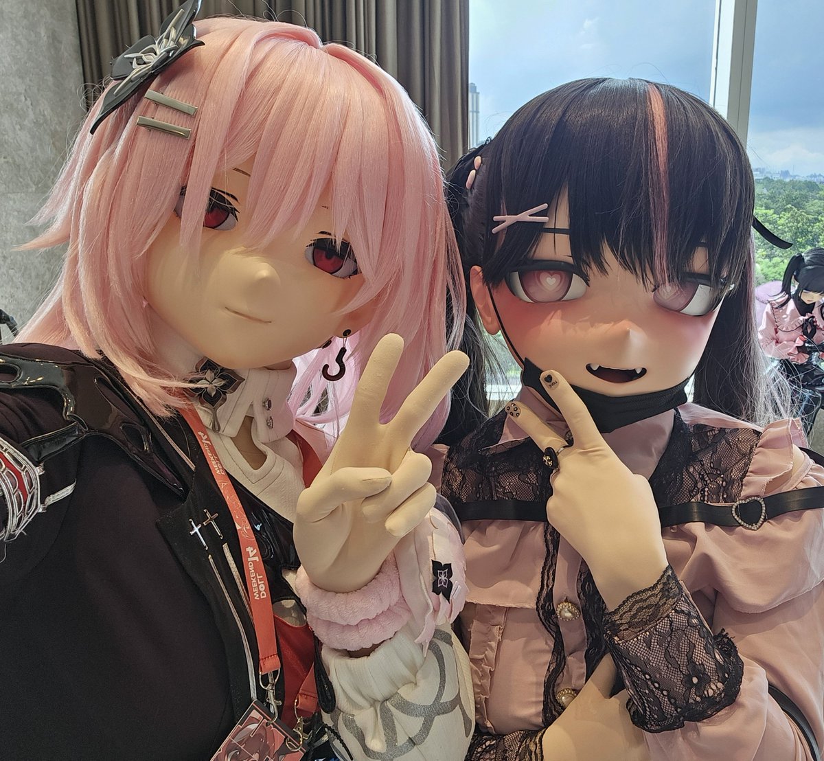 mitsu_kig's tweet photo. DW14 selfies

@Ron_Maca_3560 @shuga_kigurumi 

Was so nice to finally meet both of you!!! https://t.co/ayGhO1BA69