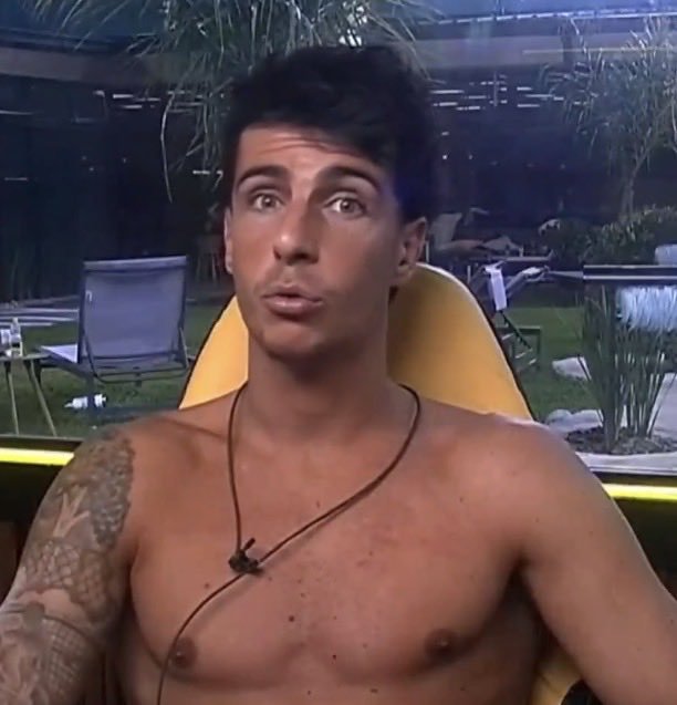 _valeXG's tweet photo. El asco que me genera esta persona es impresionante TAMARA AL 9009

#Granhermano https://t.co/ZzF7Iywt7V