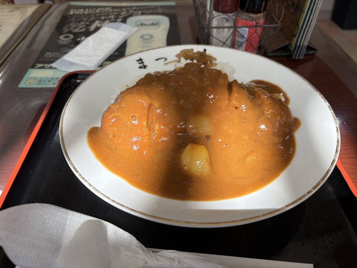 0Koukin's tweet photo. 白浜にも僕の求める答えはありませんでした
自分探しの旅は諦めて大阪へ帰ります…🥲

お昼ご飯食べてたらテレビの撮影が始まってびっくりした
調べたらたぶん「せやねん」の「ハッピー物々交換」ってやつ
白浜の回を見たら思い出して下さい
そこに確かに僕はいました！
たぶん映ってないけど https://t.co/s17lp4JvwJ