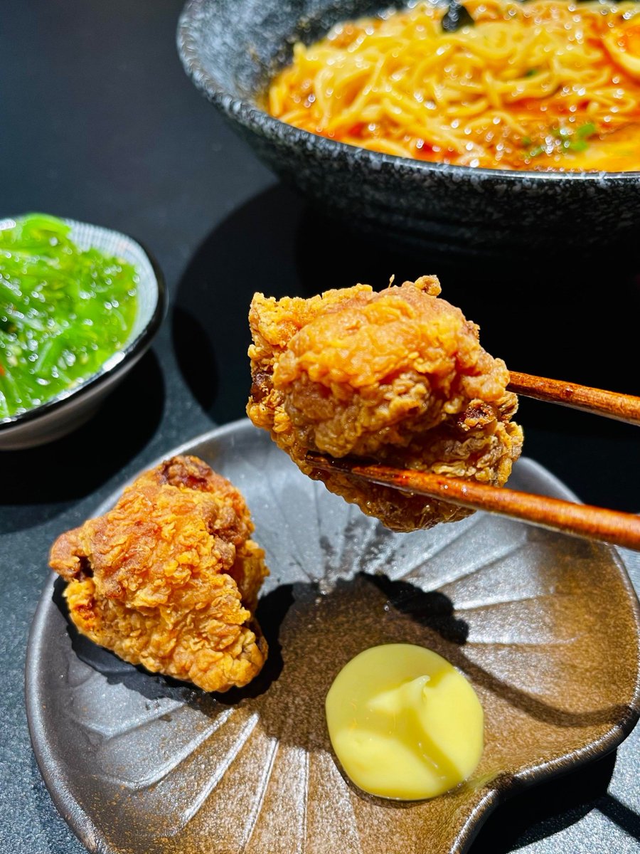 GoldnerTra3830's tweet photo. Midnight diner warm-up: a bowl of golden tonkotsu ramen, steam curling up, and a quiet corner just for you after a long day. https://t.co/fjpqidkdHd