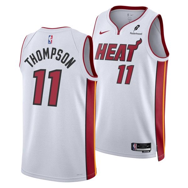 HeatvsHaters's tweet photo. Imagine being a Heat fan and seeing this 4 years ago https://t.co/N1WmK859mh