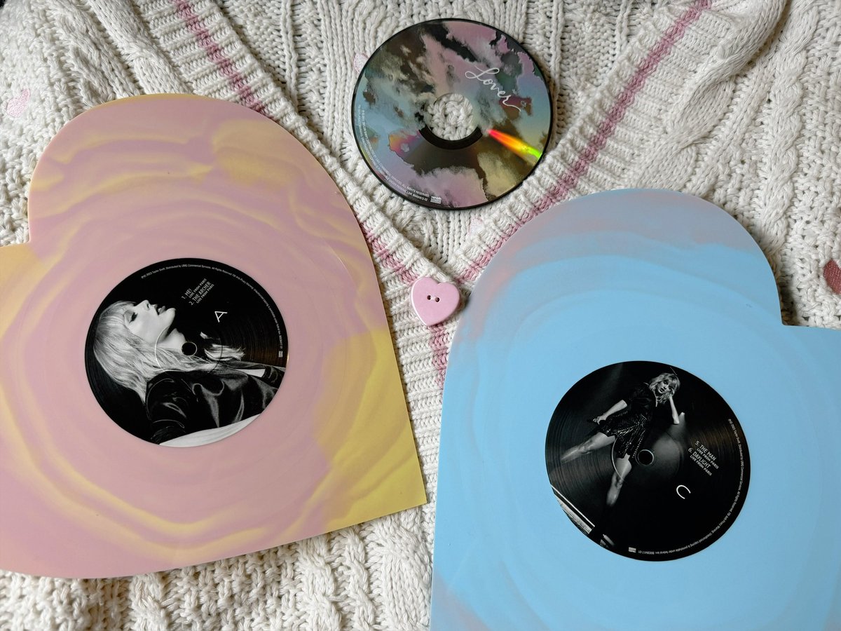 cleantvloverr's tweet photo. happy #7YearsOfLover 🩷 https://t.co/Nb0WvNKs9j