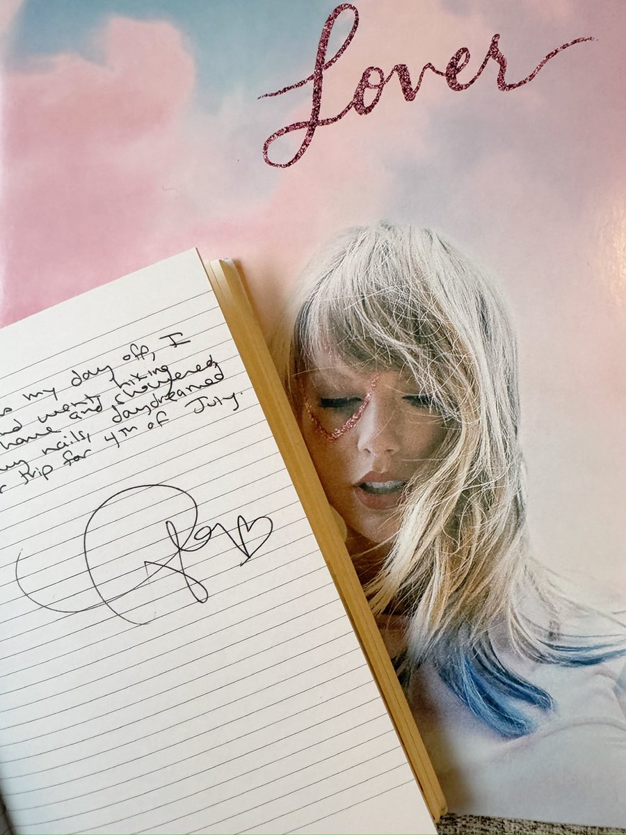 cleantvloverr's tweet photo. happy #7YearsOfLover 🩷 https://t.co/Nb0WvNKs9j