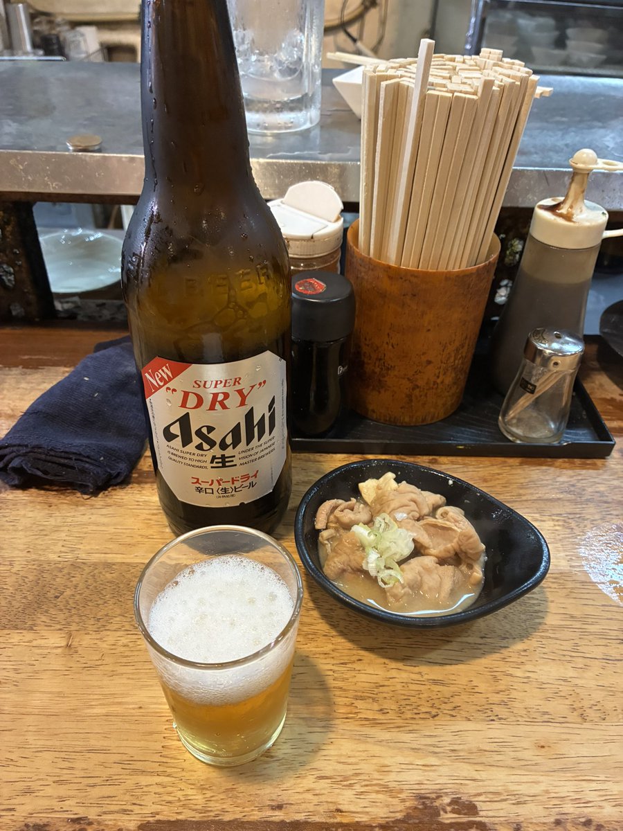 uglydu's tweet photo. 上野で飲みます。
煮込み美味しいですね。 https://t.co/Rk14RVzVYw
