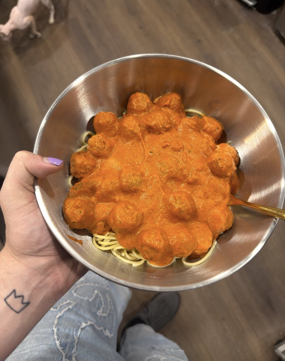 Ranboosaysstuff's tweet photo. This is what happens when I have the ability to cook whatever I want https://t.co/AnPFTV3ntA