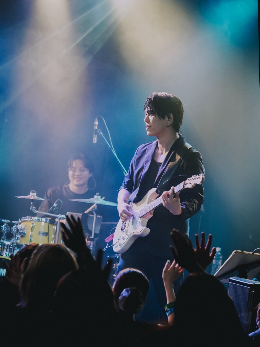 Guitarteru's tweet photo. Thanks!!

📷@FrolicRobe https://t.co/Ct6V0PU9X5