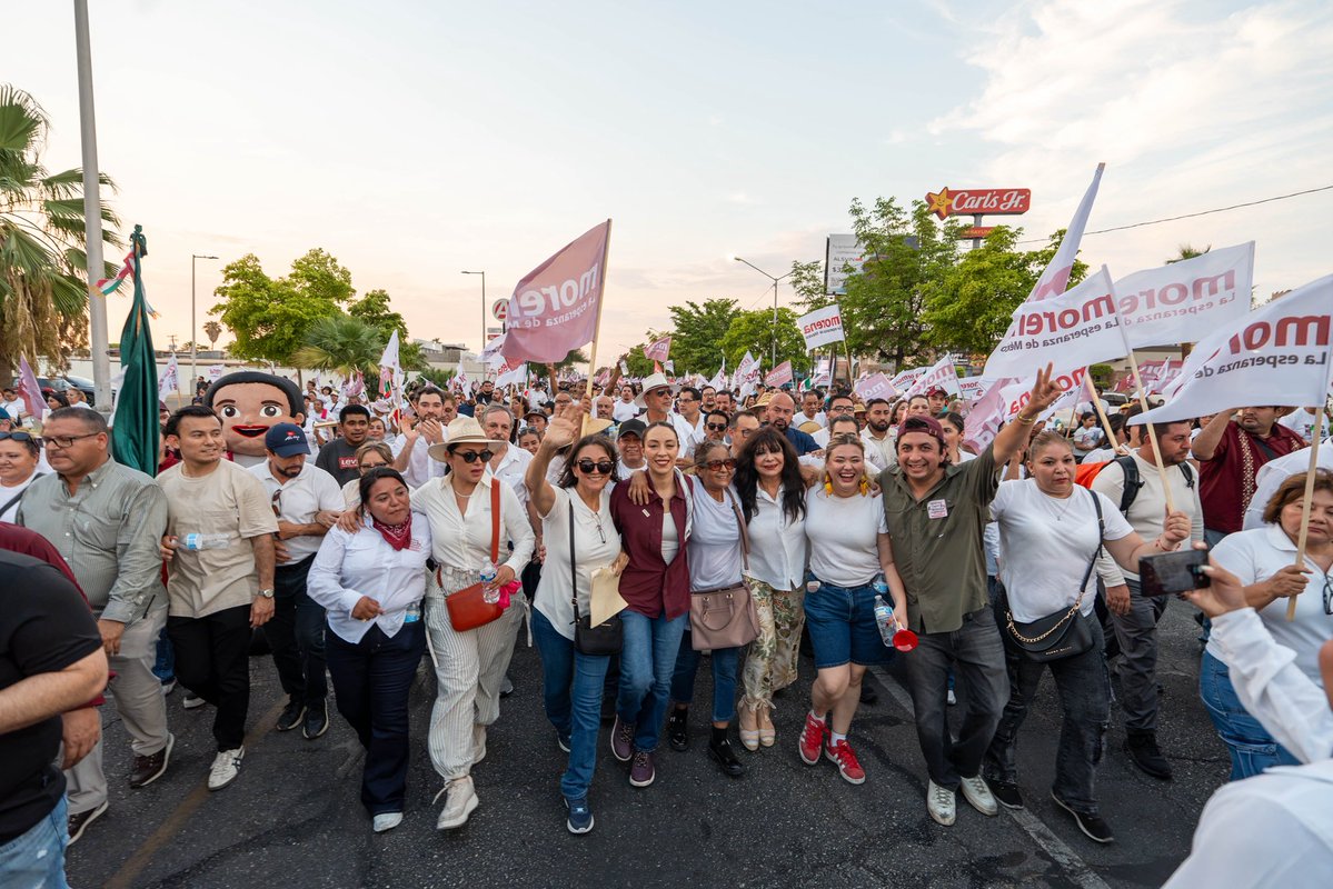 JulietaRamirezP's tweet photo. Desde Mexicali, alzamos la voz para defender la Cuarta Transformación en cada rincón de Baja California. 

¡Con el pueblo todo, sin el pueblo nada! https://t.co/sVqMkTmt8I