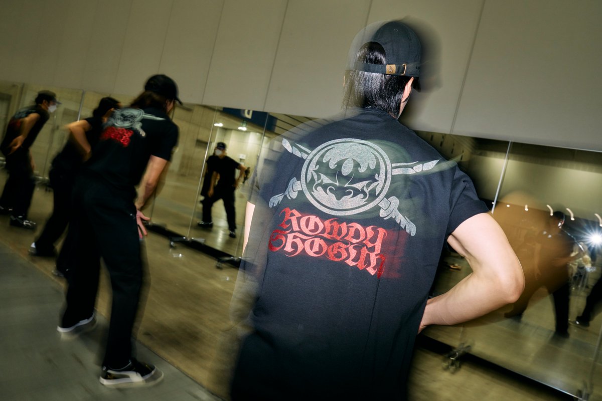projectr___'s tweet photo. *p(R)ojectR® × ROWDY SHOGUN SS TEE
会場先行販売中！

#BATTLEOFTOKYO FEATURING WORKS @ららアリーナ東京ベイ
🗓️開催期間：8/23(日)~8/26(水)
📷開催場所： ららアリーナ 東京ベイ サブアリーナ内特設売場
https://t.co/VZovqbwPOS https://t.co/BN4nIYRRM7