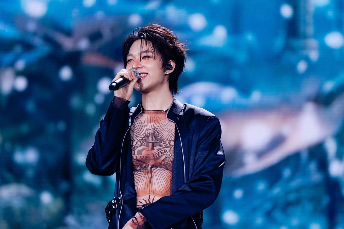 EverydaynewsTH's tweet photo. ภาพเก็บตก "นุนิว ชวรินทร์" กับโชว์สุดประทับใจ ในงาน "TMElive International Music Awards" ที่พร้อมพิสูจน์ความสามารถบนเวทีระดับนานาชาติอีกครั้ง กับโชว์สุดพิเศษที่จัดเต็มทั้งเสียงร้องและเสน่ห์บนเวที สุดประทับใจ

CWRON TIMA26 STAGE
#NuNew #TIMA2026
#TIMA2026xNUNEW https://t.co/PqMrI5JGEN