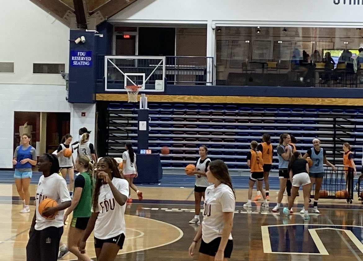 lkocha11's tweet photo. Thank you Coach Gaitley and staff for a great day! @FDUKnightsWBB https://t.co/ZXFNTJzxTc