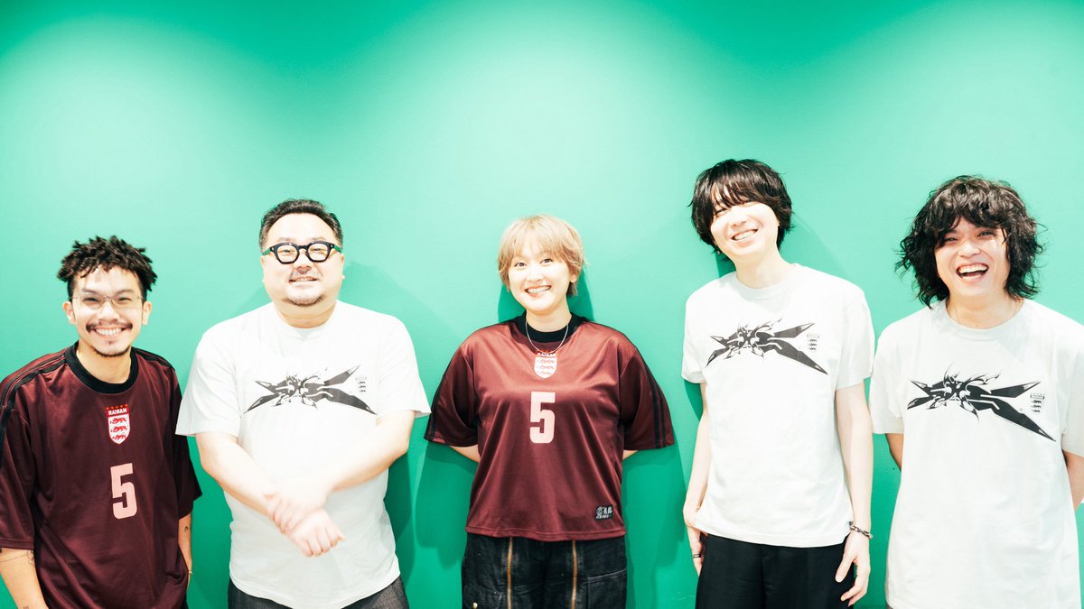 raisan_official's tweet photo. ╔════════════════╗
  礼賛 結成5周年記念公演『5×5』
  OFFICIAL GOODSメンバー着画
  Part3📸
╚════════════════╝

一部アイテムは
本日23:59までECにて事前販売中🛒

購入はこちら📎
https://t.co/IUsAK7kibY https://t.co/kgbkepjyR7