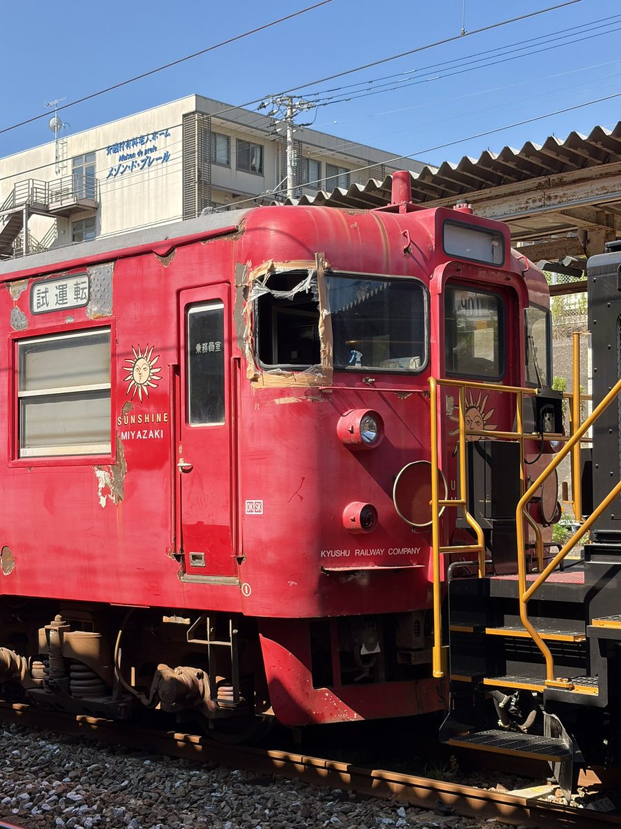 Sanyo_Exp_E2's tweet photo. こんなのが夜中走ってきたとか、普通にホラー
深夜の宗太郎いきなり来たら子供泣くで https://t.co/yWMpNDMx4T