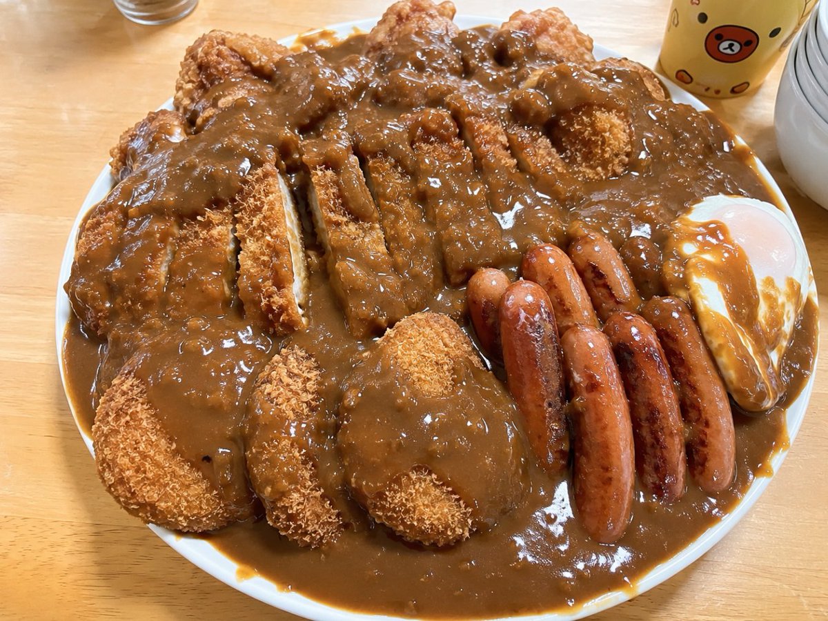 NBenmaran85901's tweet photo. 30歳独身女が作るやけくそカレー。 https://t.co/fteN58HIkL
