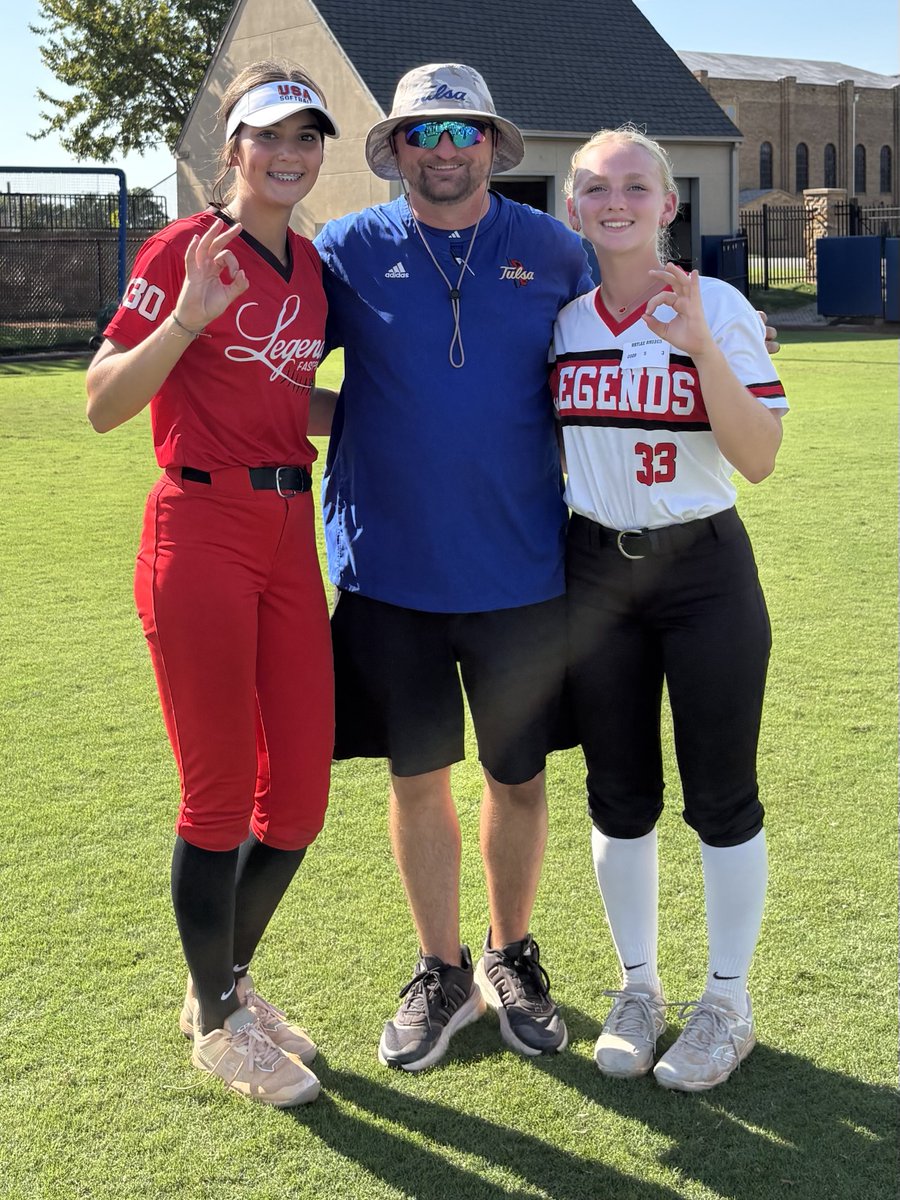 EllieWill2030's tweet photo. Definitely loved experiencing @TulsaSoftball  prospect camp! Thanks to the coaches for making this a memorable one!! Hope to see you again in the future!!

@16u_legendsnat @djgasso @RyanWondrasek @PrepSoftball @ExtraInningSB @LineDsoftball @DiamondAddicts https://t.co/8JMYxJvsv1