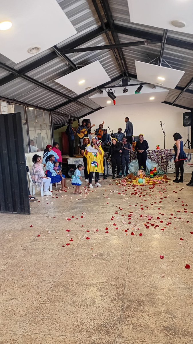 ConfemaeA's tweet photo. Agradecemos al Centro de Investigación de la Mujer de Piel Africana "CIMPA". Por el gran Reconocimiento al Ing. José Nilo Guerrero, Por su  Aporte al Fortalecimiento de la Memoria , La Identidad, La Cultura y Los Derechos Del Pueblo Afro ecuatoriano. https://t.co/HeYC6Kr9Gp