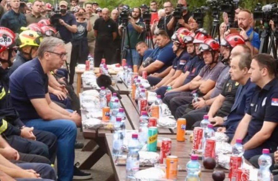 KrahSNSa's tweet photo. @avucic kakav je ukus hrane na pepelu zarista ?
Isti kao u susionici mesa ili bolji ? https://t.co/hFshkUe8OY