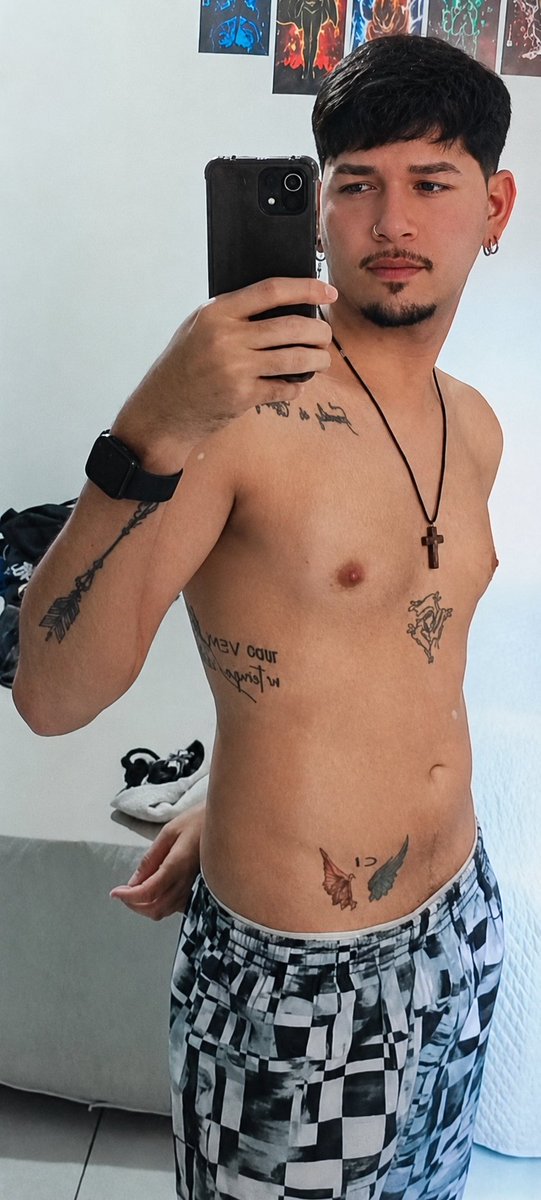 Doglinhas96's tweet photo. A perdição da madrugada 😂😂 https://t.co/2mDj8PD1h0