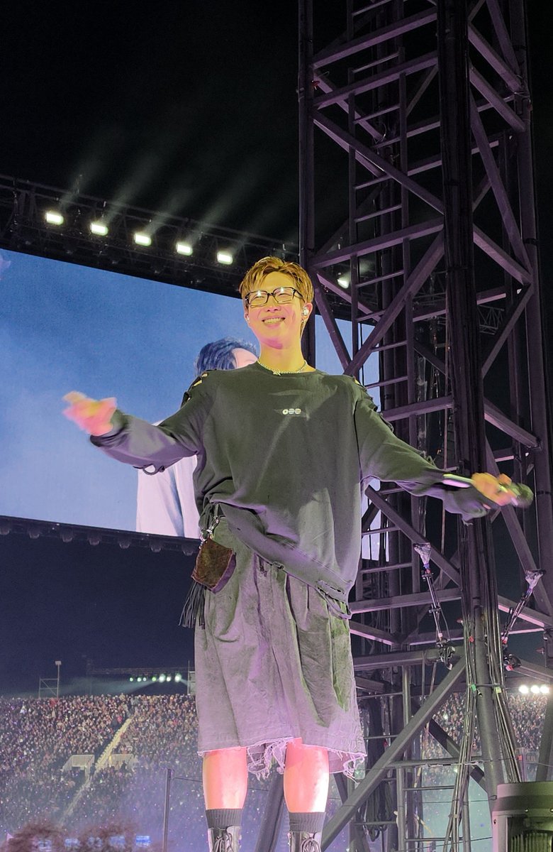 shailadator's tweet photo. Cutie patootie
#BTS_WORLDTOUR_ARIRANG
#BTS_WORLDTOUR_ARIRANG_NA
#BTS_WORLDTOUR_ARIRANG_TORONTO https://t.co/TnMRH1YHEt