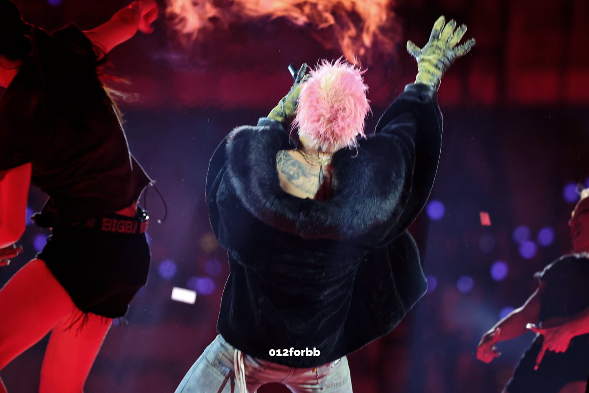 012forbb's tweet photo. 🫣🫣🫣

@Realtaeyang

#빅뱅 #BIGBANG 
#COSMOS 
#태양 #TAEYANG #동영배 https://t.co/CGVL830XnE