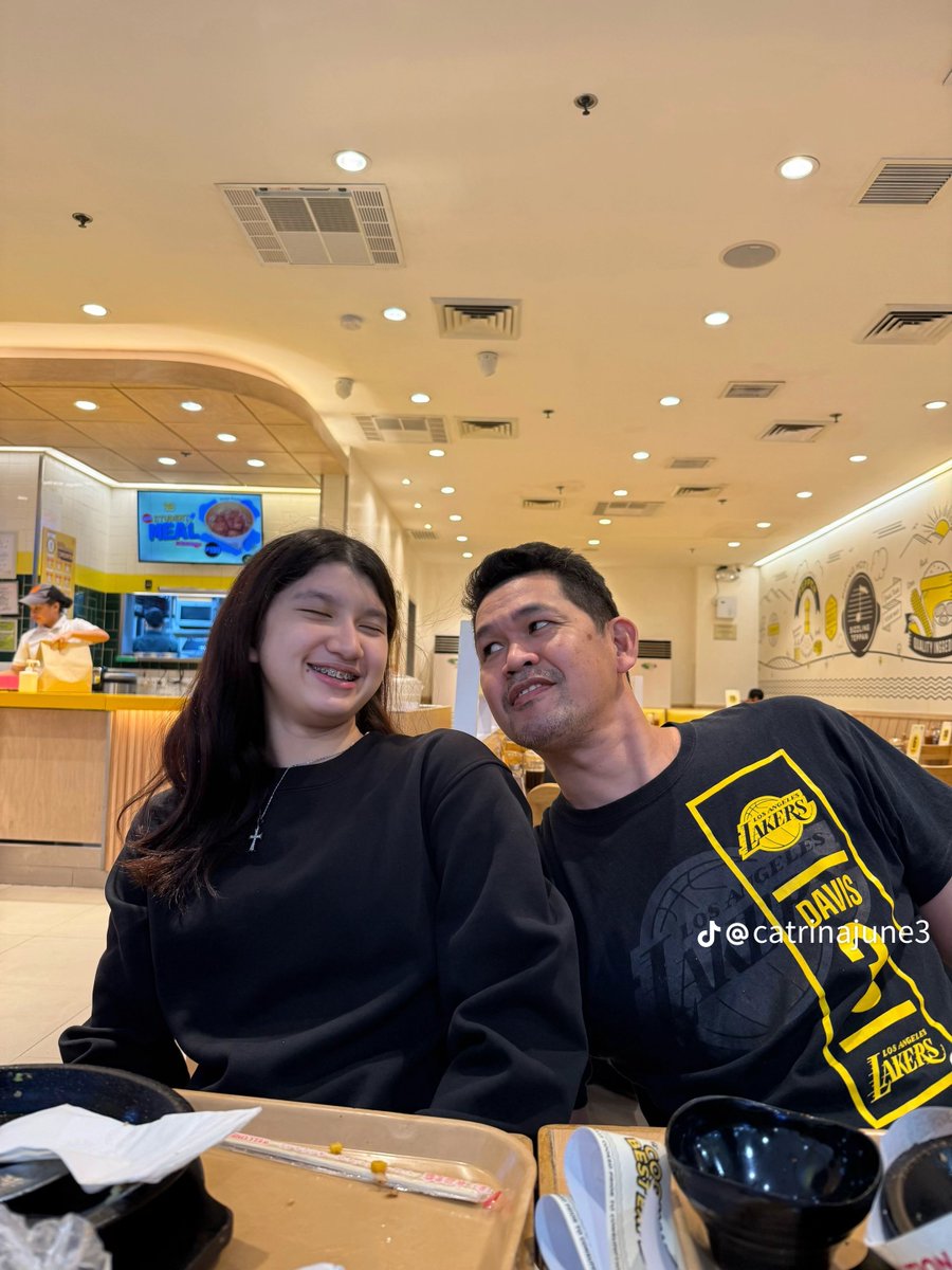 _RoWrites's tweet photo. Audray with her dad 🥺🫶

Crdts: Coach cat

#AudrayBiongcog https://t.co/f71xMs357R