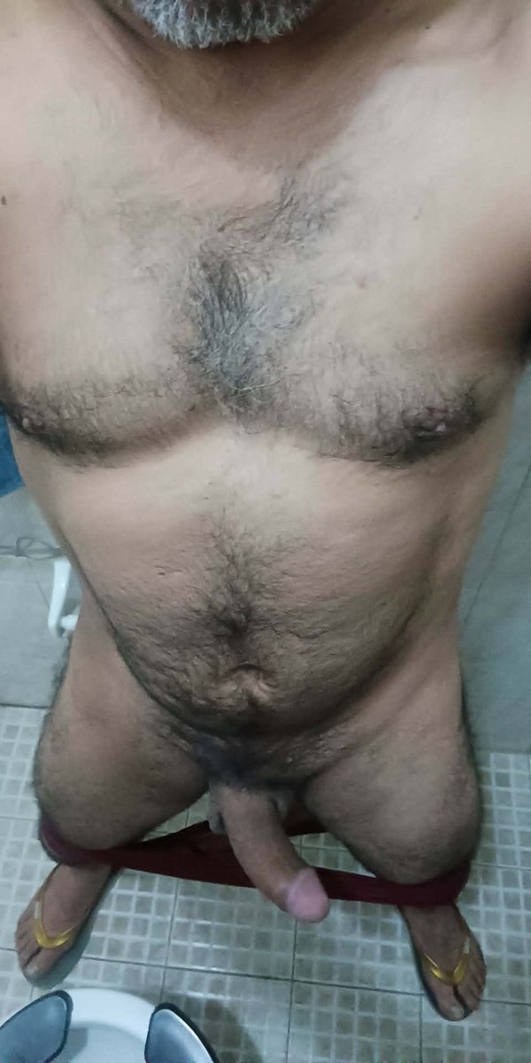 Fabianhpmx's tweet photo. Rico macho maduro le encanta pegarse sus buenas deslechadas❤️😘 si quieres ver como avienta leche  únete al grupo de Telegram a un pequeño costo $ mándame mensaje privado para unirte al mejor grupo de puros maduros ricos https://t.co/avQWw4p13V