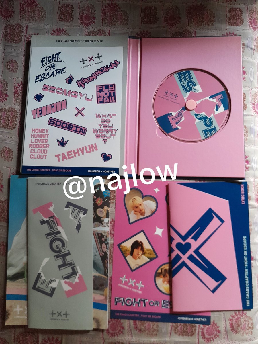 najlow's tweet photo. wts album bts enhypen txt, jual murah aja deh yg minat boleh dm. aku utamain yg daerah jkt yaa https://t.co/qprN7R6byn