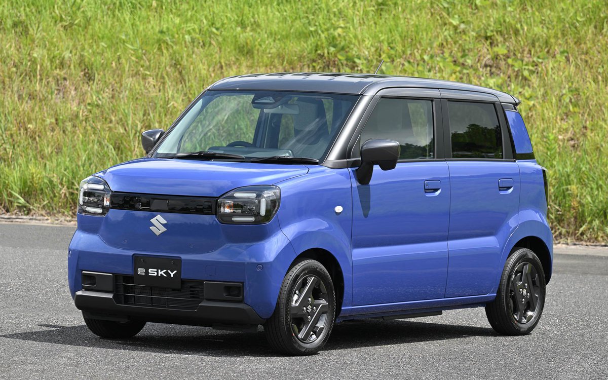 NEWCARinjapan's tweet photo. スズキ e SKYが発表

今秋正式発表
BEV
3395×1475×1625mm
ホイールベース2460mm
車重1030kg
最小回転半径4.4m
専用ボディカラー:イマージョンブルー
専用内装カラー
10.1インチスクリーン
アプリ方式つながるナビ
2WD
航続310km
イージードライブペダル
ダイレクトヒートポンプ
空気加熱電気ヒーター https://t.co/AGKeBdj6Or