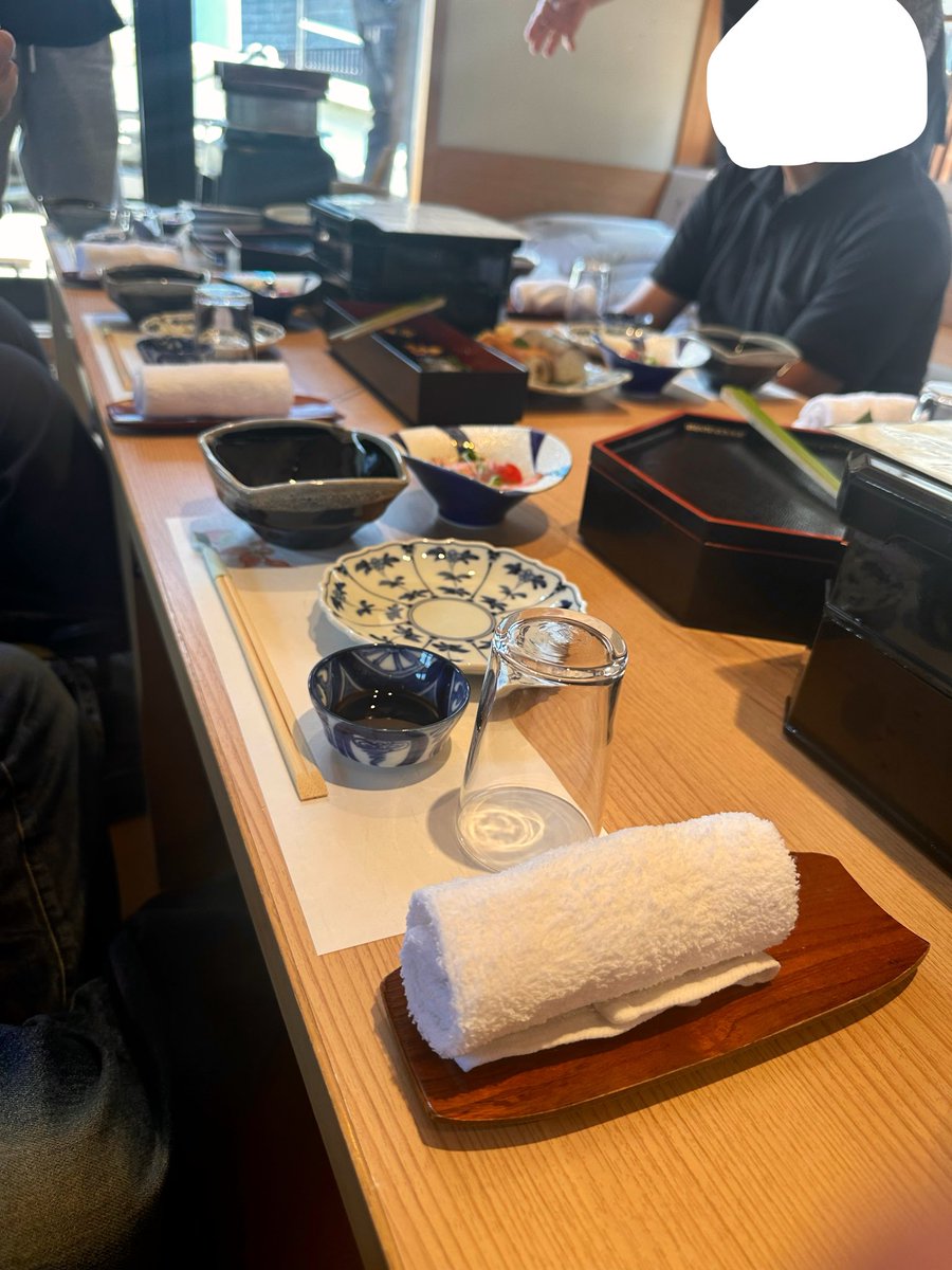 kyousuke1222's tweet photo. お休みで会社の飲み会in屋形船 https://t.co/ZfO3qsveGD