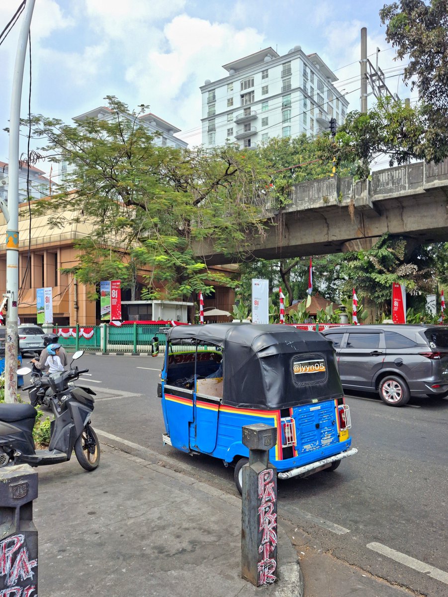 Jyyn05's tweet photo. Ditanya mau makan apa: “terserah” 😭
Kalau temen kalian jawab gitu, biasanya kalian langsung pilih atau ikutan bingung bub? https://t.co/cBZQM5aDqI