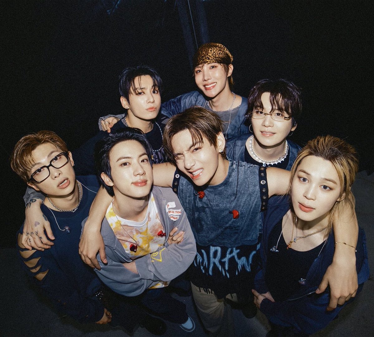 btschartsxdaily's tweet photo. MY FAMILY! 😭🥹💜
WE LOVE YOU BANGTAN https://t.co/Ddm04pYmig