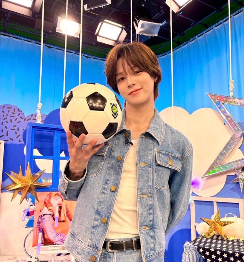 UxfeqD6Ob636259's tweet photo. 雄大が大親友Kくんのブルロ観に行ったって⚽️👼👑フェンファンと行ったって‼️アニメ超詳しい雄大がブルロの中で好きなの凪くんで凪役をKくんがやってくれたの喜んでて大大大好きなダブルゆうだいの熱い友情に大歓喜😭🤝😭

サッカーお仕事のタイミングもほぼ
同時期でお互いずっと忙しかったね✨️ https://t.co/VZzujndukn