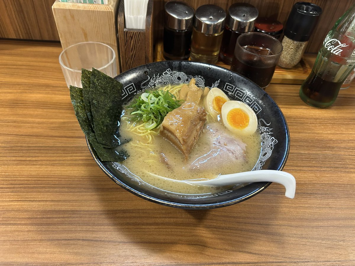 kagdgnr's tweet photo. 渋谷に来たら食わないと https://t.co/MVLFJ8Agfu