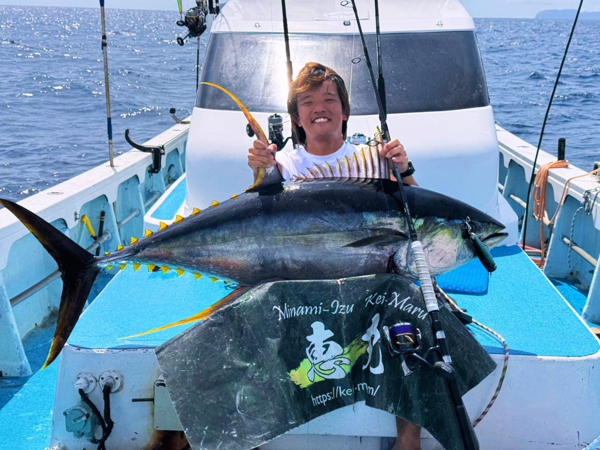 NatureAngler's tweet photo. バスもソルトも流行りルアーは一切使わずというか持ってないしww

ビーコンとバズーじゃなくても
ちゃんと釣れるんすよ！

今回のヒットルアーももちろんSOULS製
その中でも出しどころがイマイチ分かってないダイナマイトドンドン150💣️でした。

これにした理由は簡単「これで釣りたいから」です。ww https://t.co/0ByWrqvUqw