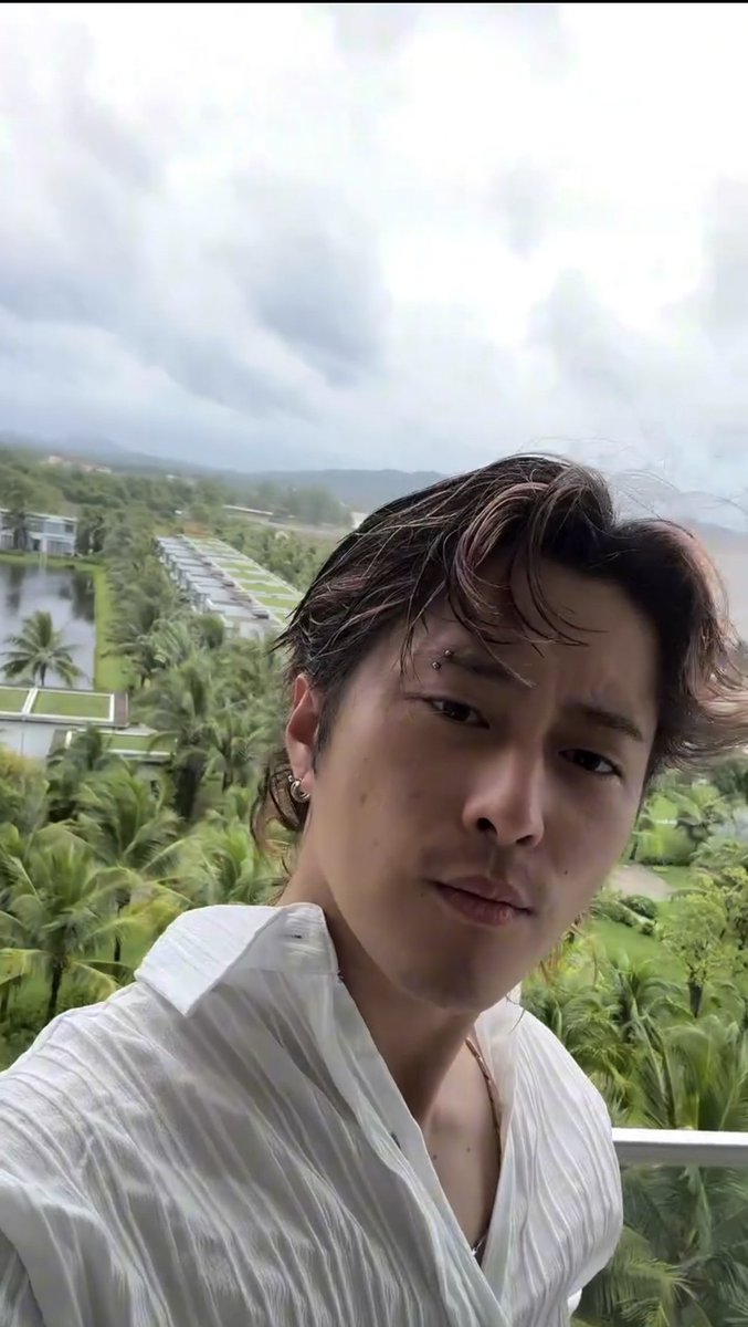 KARDaholic's tweet photo. Lo guapo que se ve J.Seph sin maquillaje, dios mío. https://t.co/s0R8chsDAl