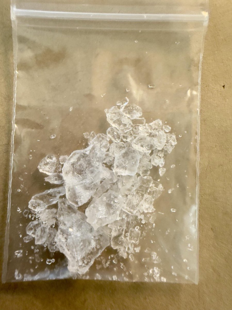 fucksmokiie's tweet photo. what an evil, beautiful, twisted substance #drugtwt #methtwt #shedtwt https://t.co/8z5YLp8y7G