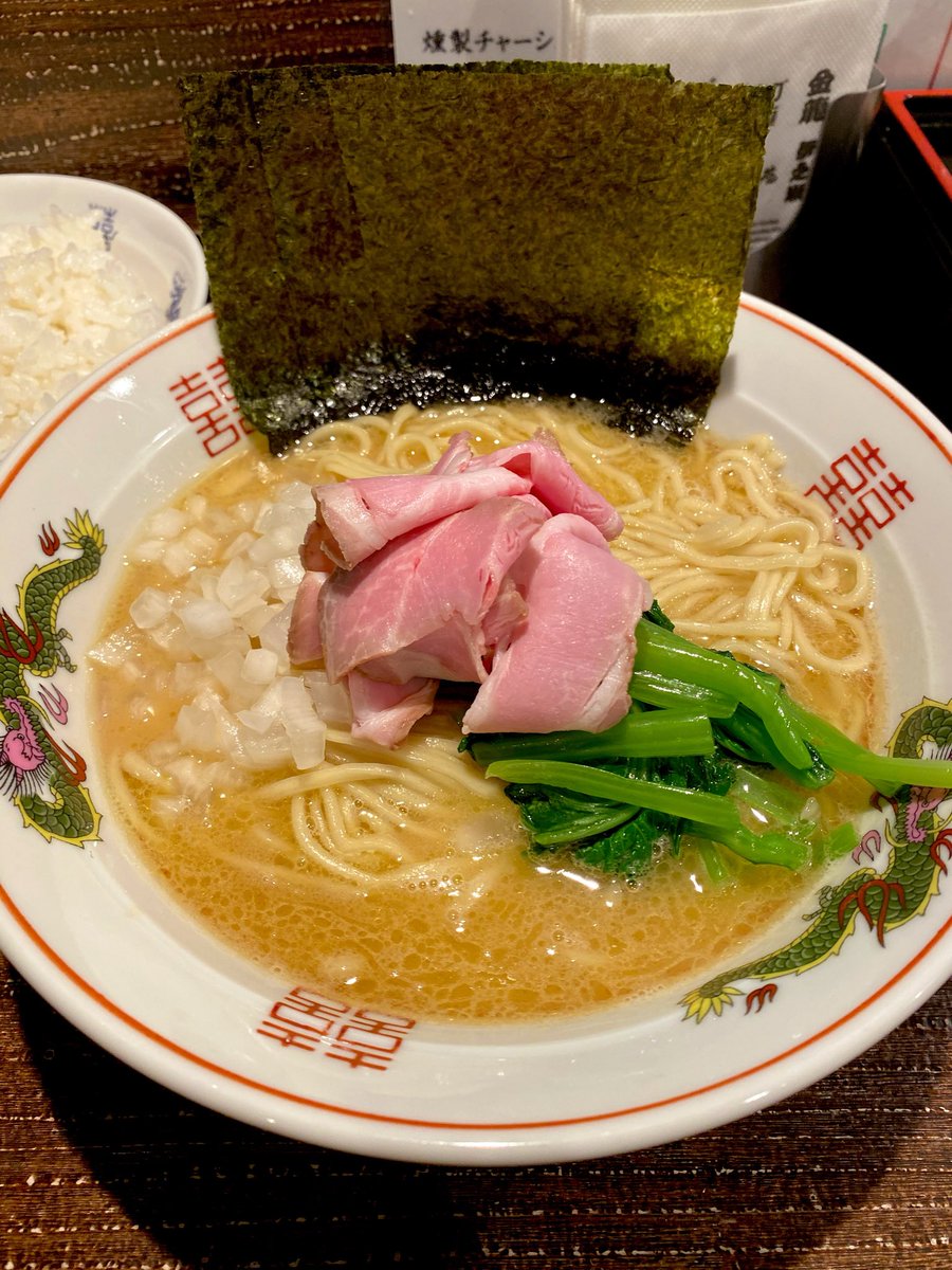dreadrock_rasta's tweet photo. そりゃ事前に知ってはいたけどよ
仙台の「今野珈琲」閉店して
ラーメン屋⁈こんなに狭かった⁈
ガチ厨房のせいなのね「こいけのいえけい」
東北初出店とか⁇宜しく
まぁ、うん、「家系」とは非なる一杯だが、、
全く我々の知る家系の味と異なるんだが、、

何食わされてるんだ⁇
かなり別物で美味いな https://t.co/mXK1ozgl42