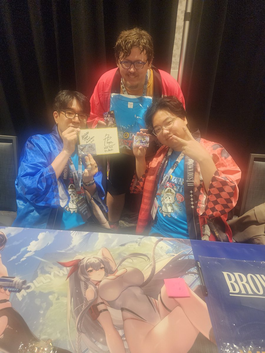 EvilAniki's tweet photo. @zettonhatuoi3 same, i have to give brown dust the win for AX cause they gave me so much free stuff. Nikke makes people stand around for raffles. Brown Dust gave free shirts, dev signing, cards, handfan, gamecodes, and bags, im curious to see how miresi will shake things up once its released https://t.co/KdswceZL6m